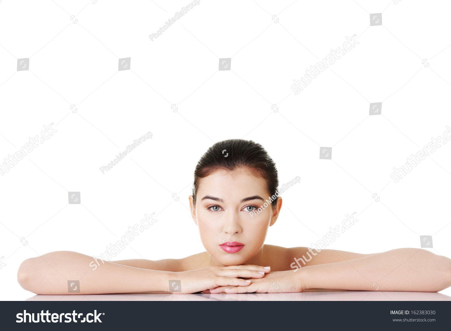 Naked Woman Lying On Hands On库存照片162383030 Shutterstock