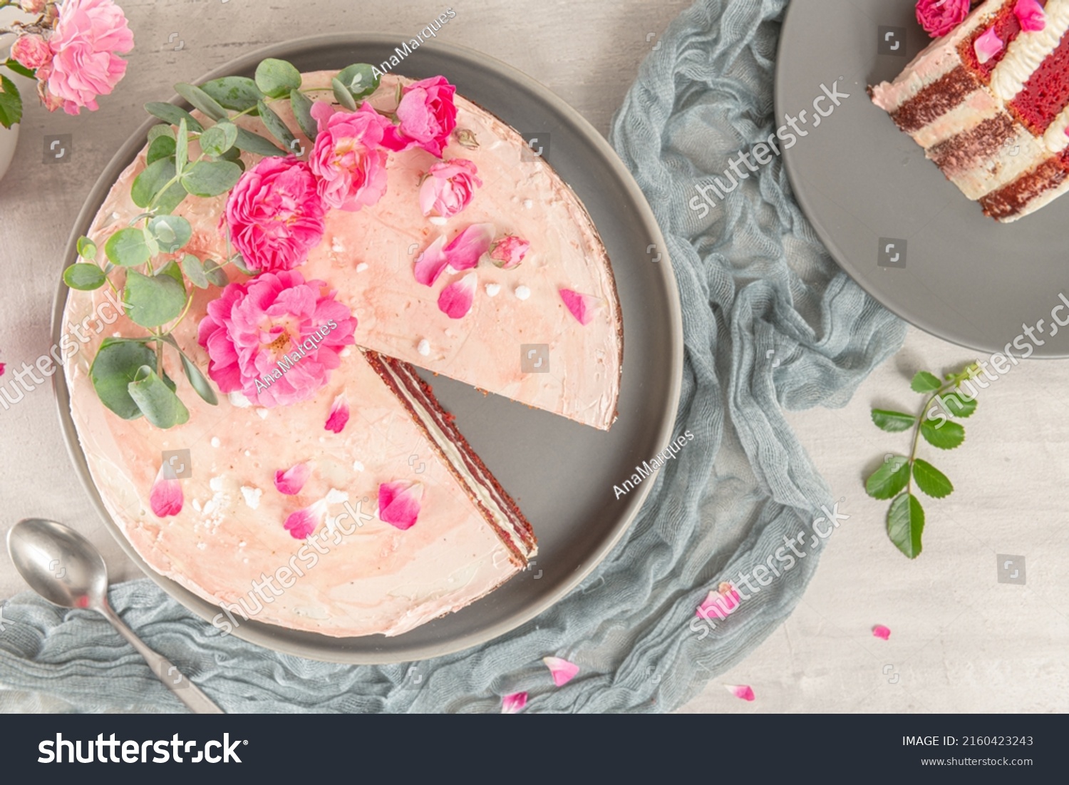 Red Velvet Naked Cake Fresh Roses Stock Photo Shutterstock