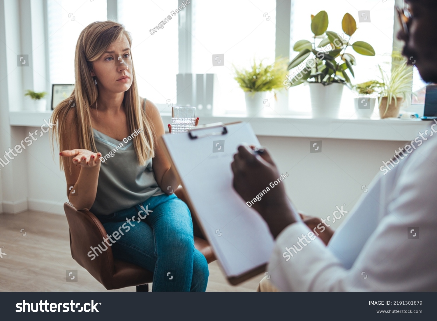 492 Multiracial Psychotherapy Images Stock Photos Vectors Shutterstock