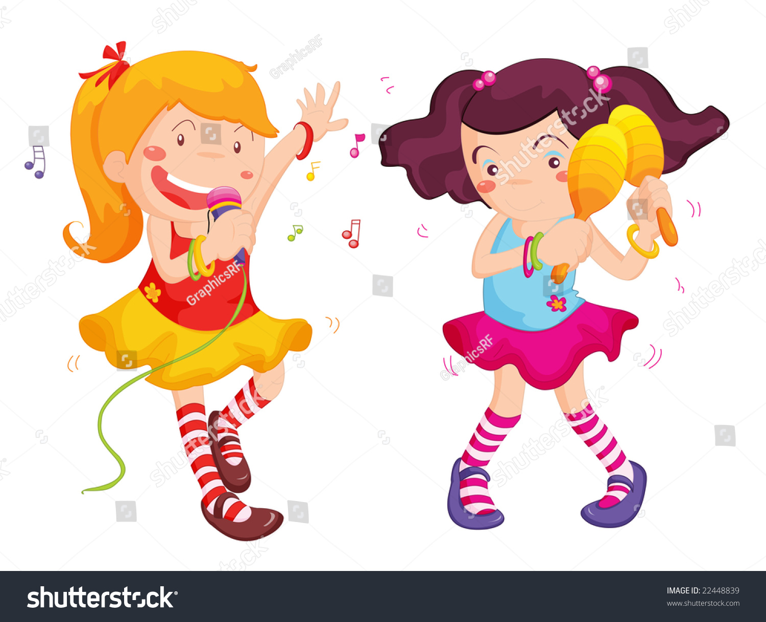 Красивые девочки поют и танцуют