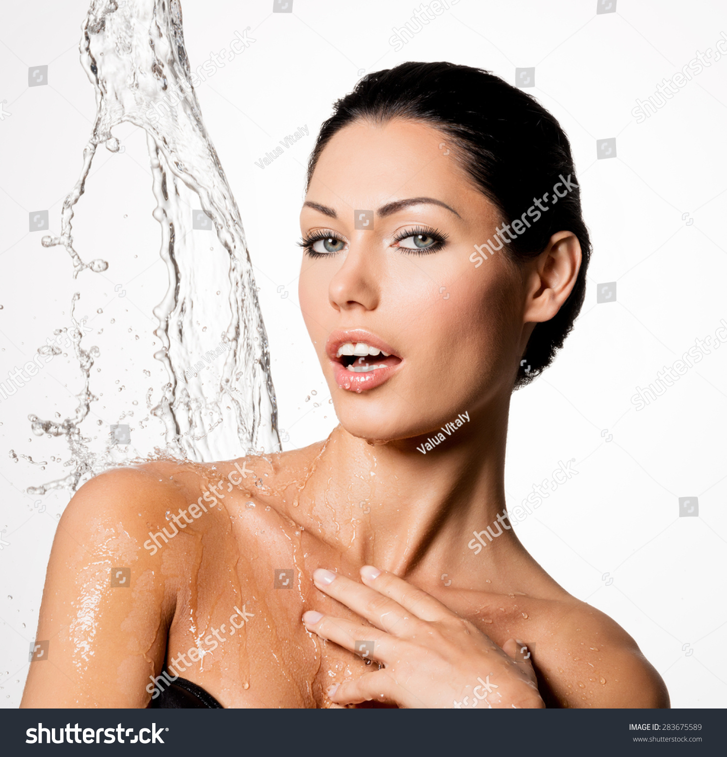 Beautiful Naked Woman Wet Body Splashes Foto Stok Shutterstock