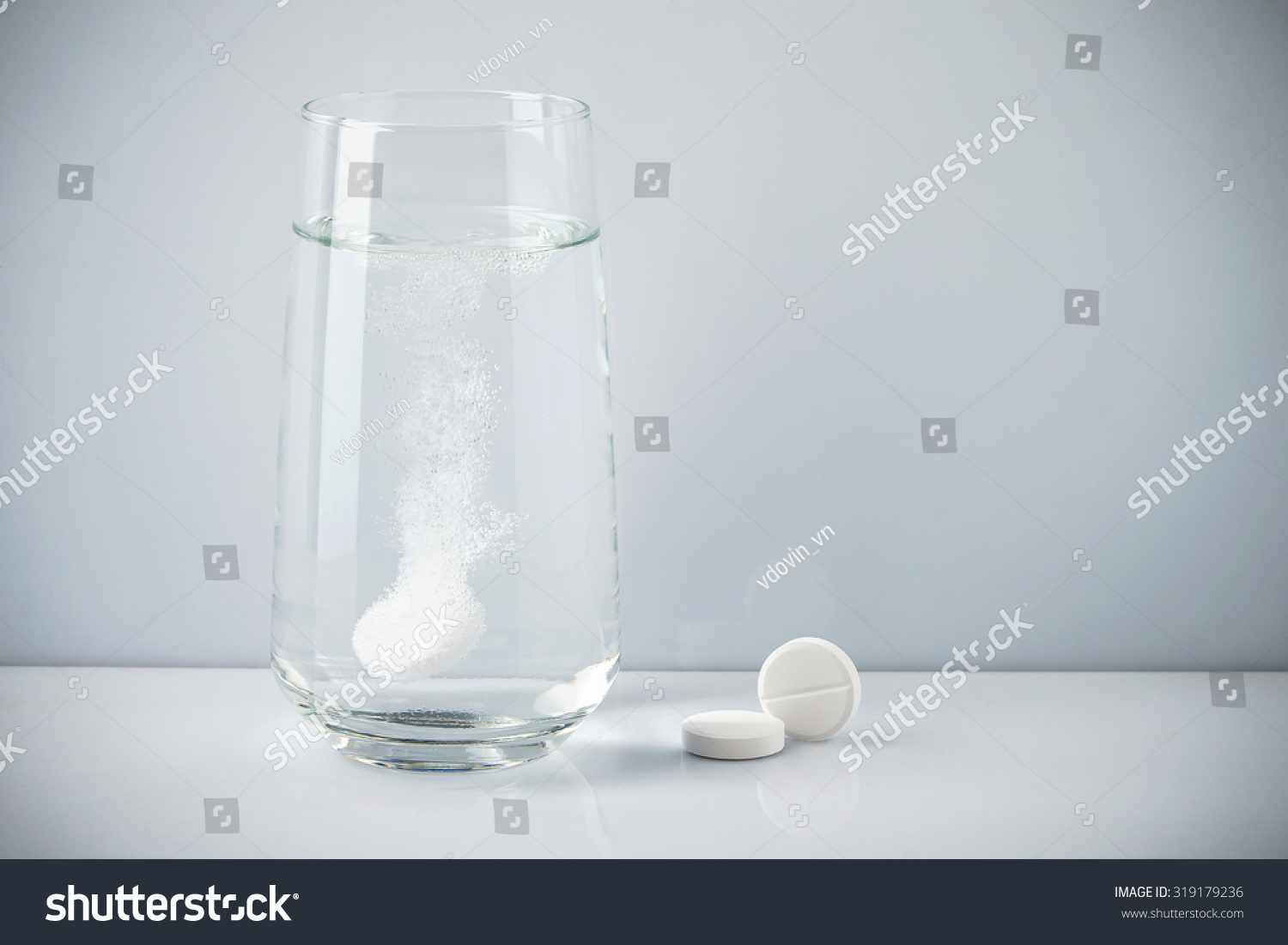 Effervescent Tablet Dissolved Glass Water Stock Photo 319179236