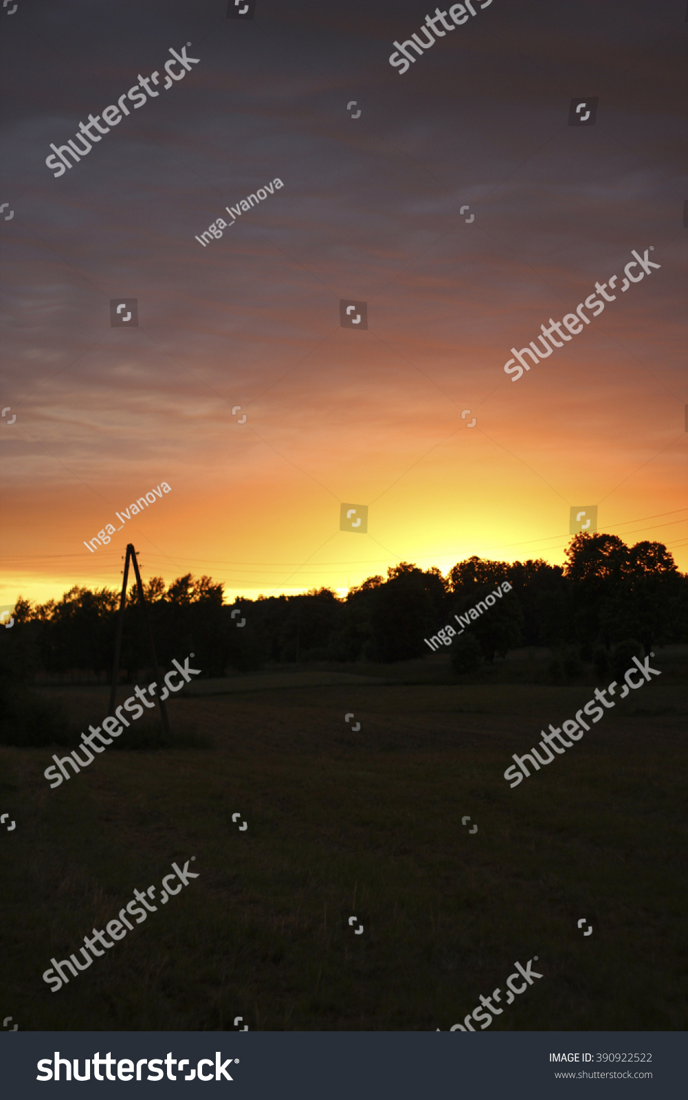 Dark Stormy Clouds Undulatus Asperatus Clouds Stock Photo 390922522