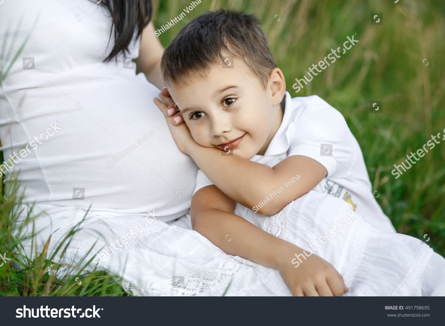 Happy Son Hugging His Pregnant Mom Stock Photo 491798695 Shutterstock