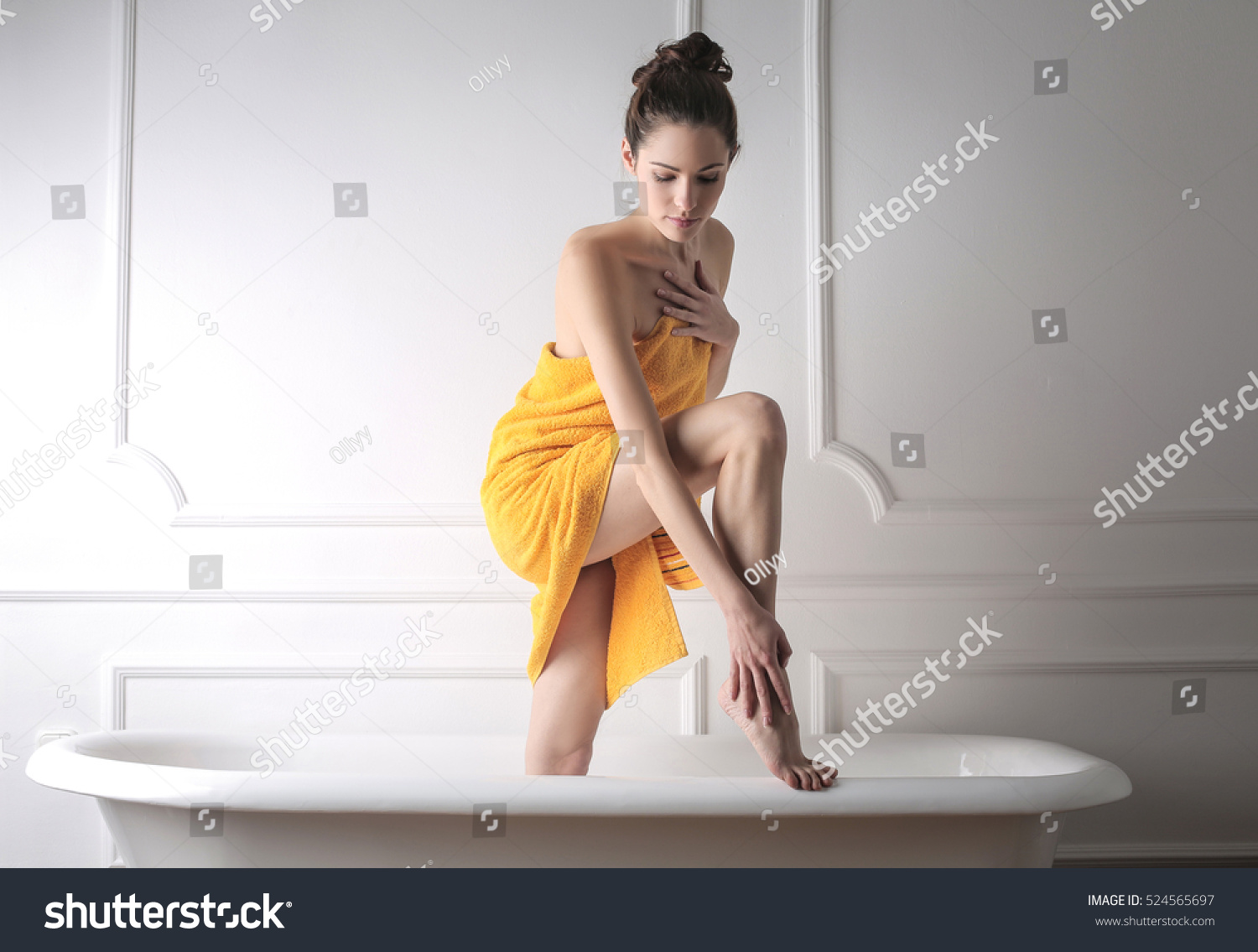 Girl Shaving Her Leg Bathtub Stock Photo Shutterstock