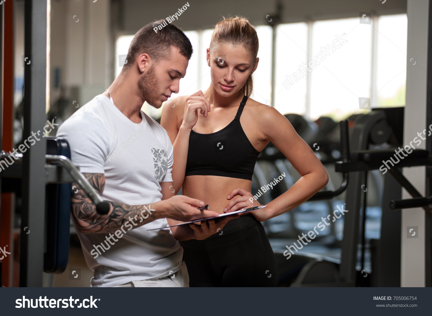 Blonde fucks gym trainer