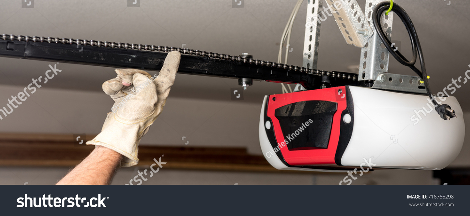 Chain Tension Test Gloved Hand Stock Photo 716766298 Shutterstock