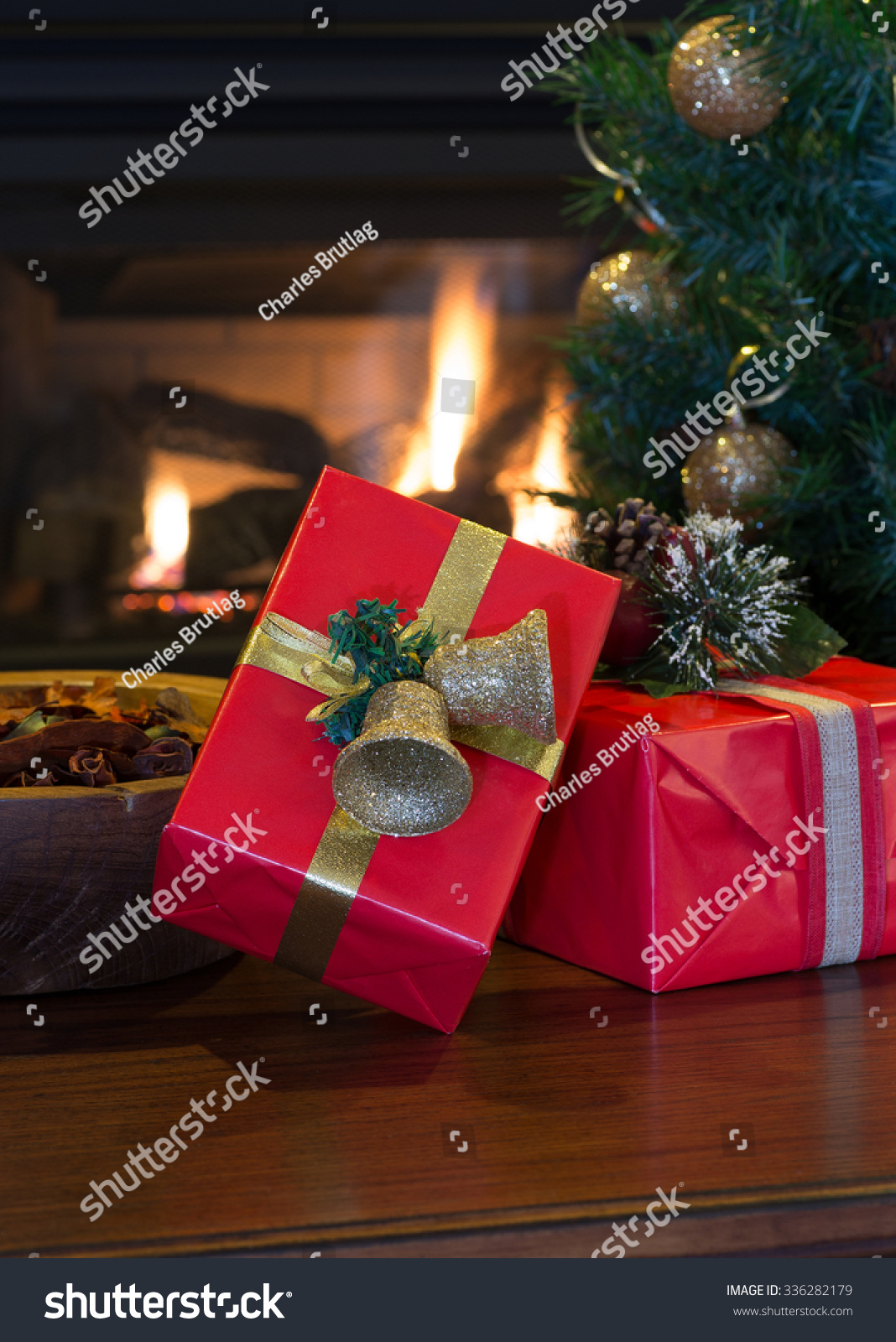 online image photo editor shutterstock editor christmas presents online