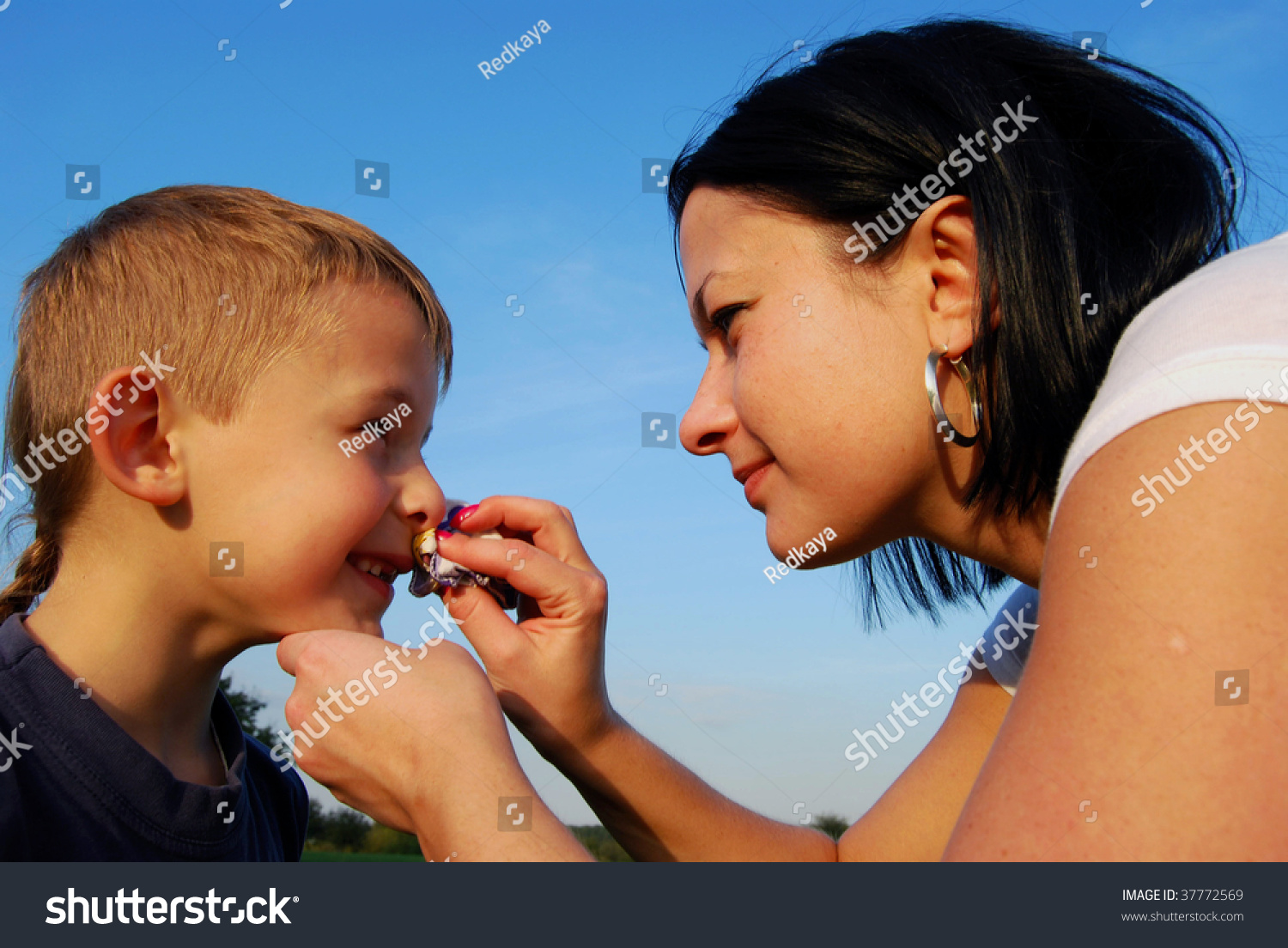 Mom Wipes Son'S Nose Stock Photo 37772569 : Shutterstock