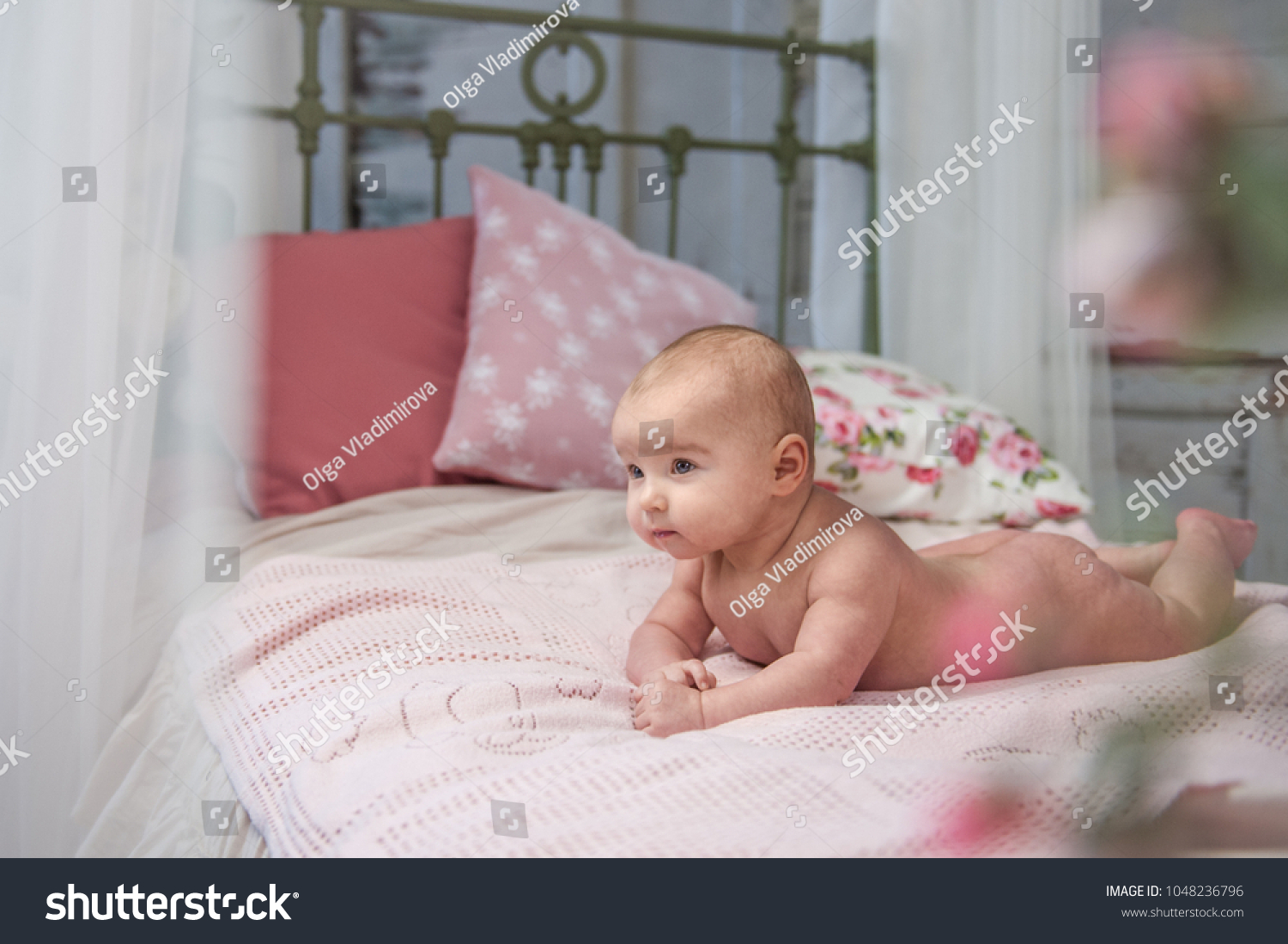 Month Old Naked Baby Girl Foto Stock Shutterstock