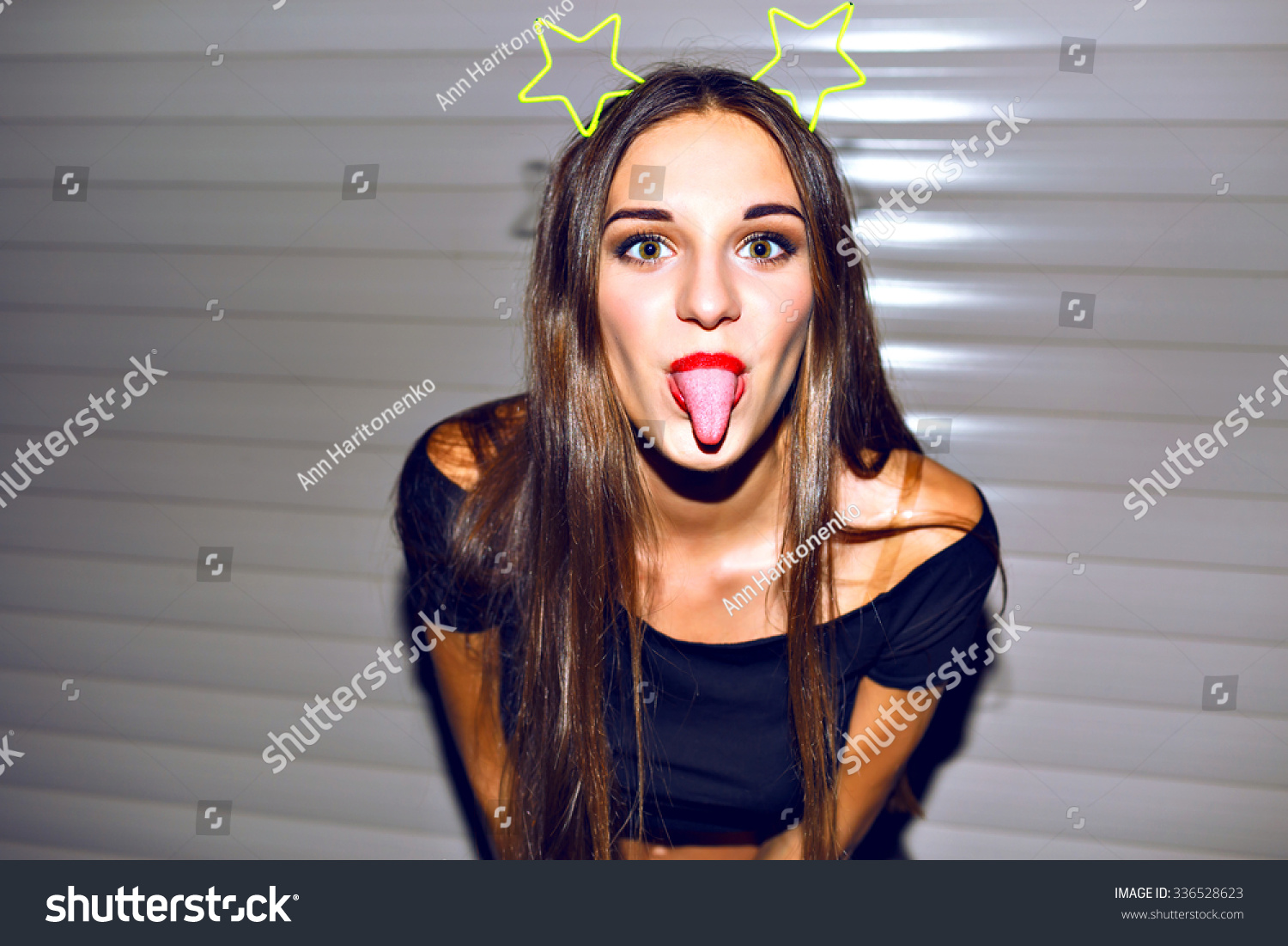 Women Showing Sexy Tongue 10