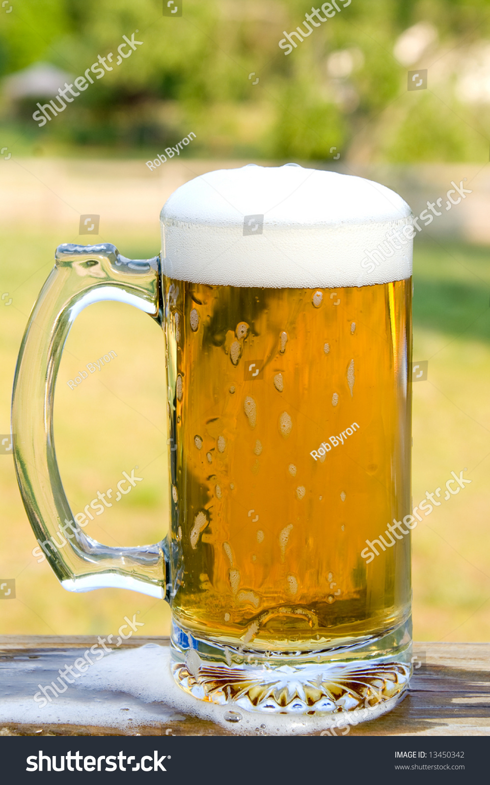 ice cold beer mug