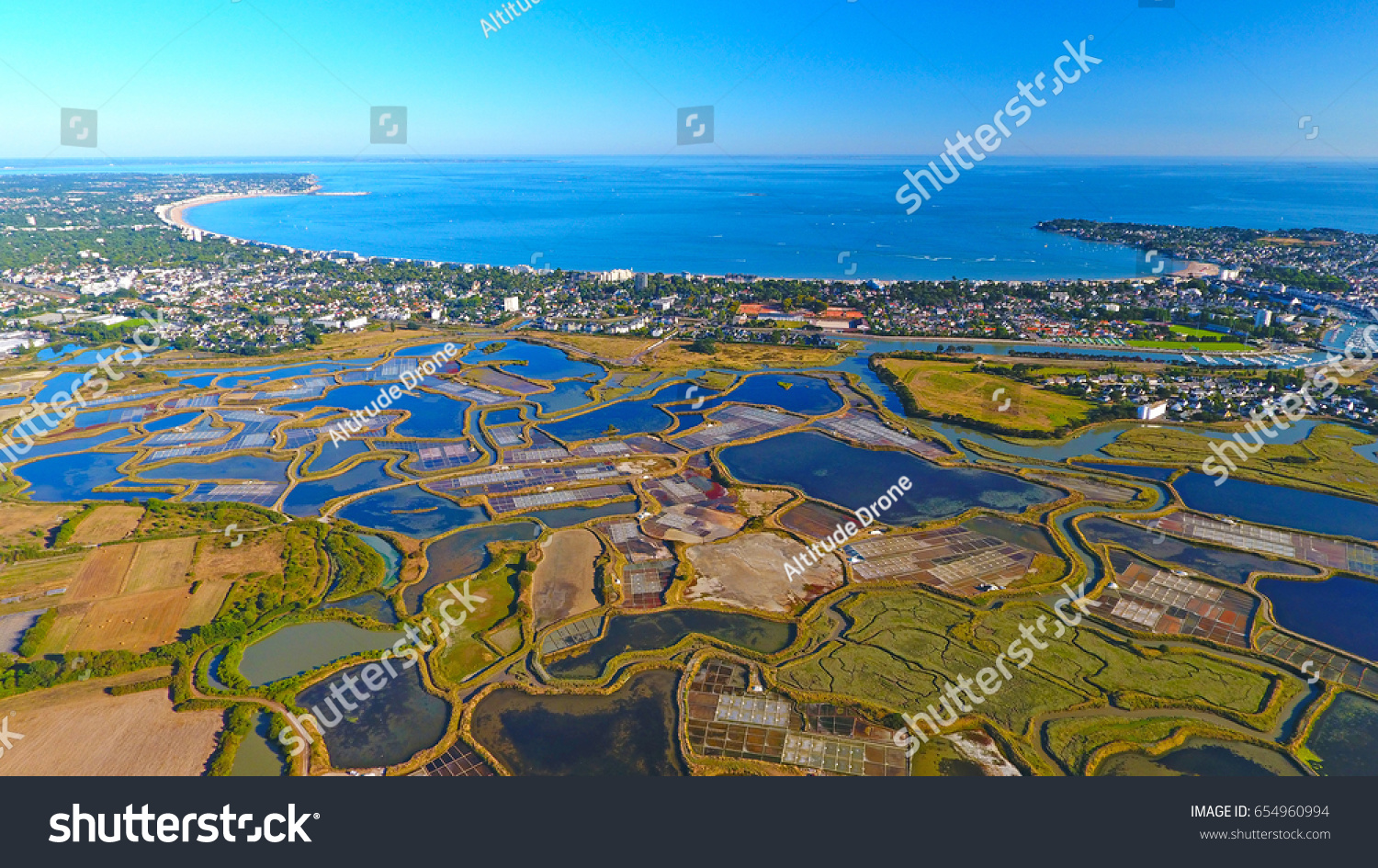 Baule Images Photos Et Images Vectorielles De Stock Shutterstock