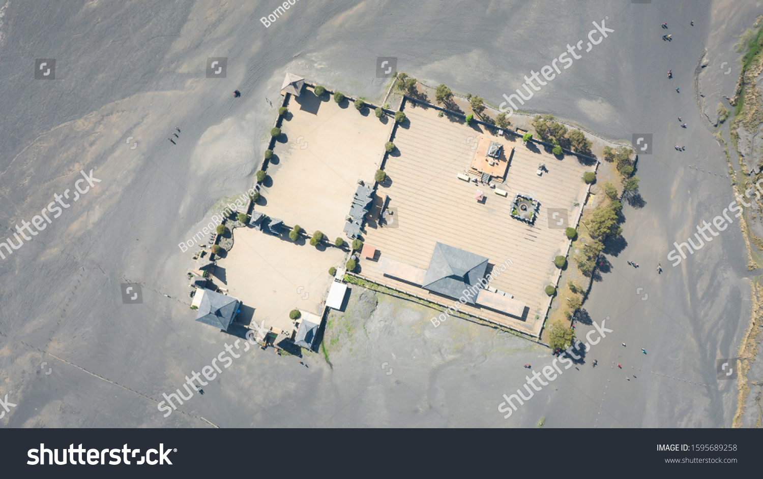 Photo De Stock Aerial View Luhur Poten Temple Pura