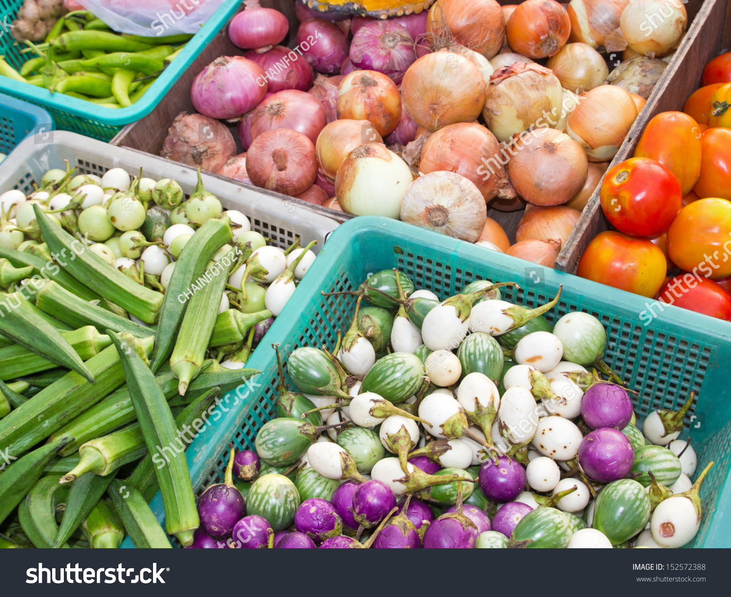 Asian Farmer39;S Market Selling Fresh Vegetables Stock Photo 152572388 