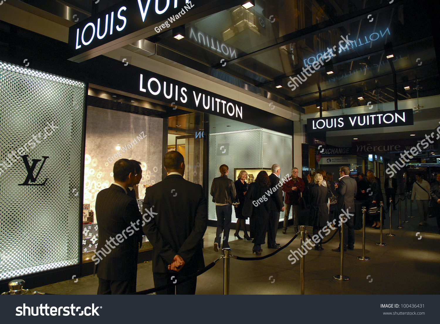 Auckland - June 5: Guests And Party-Goers Arrive For The Opening Night Celebrations Louis ...