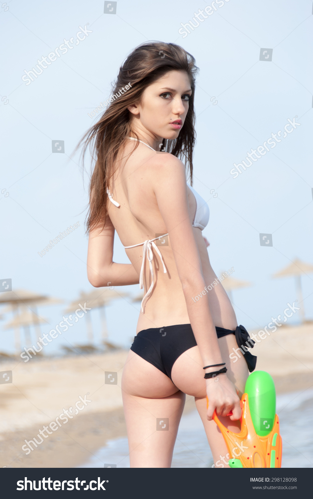 Jolie Teen Bikini Photos 101