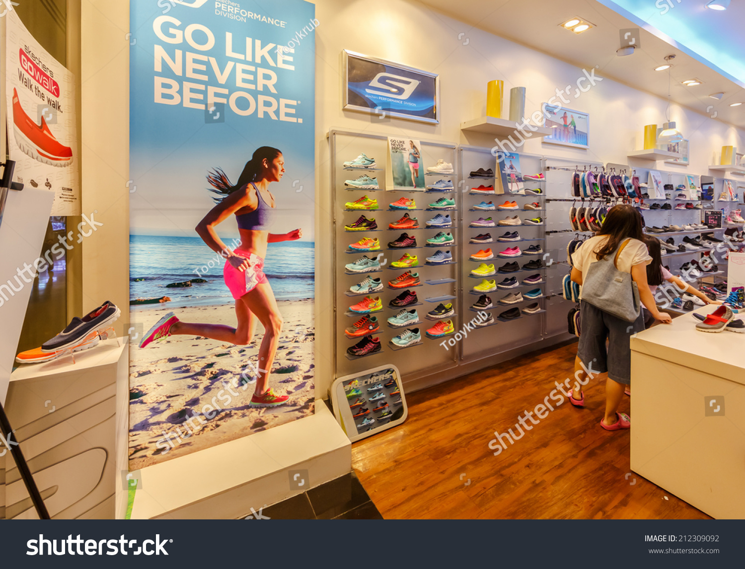 skechers shoes outlet toronto