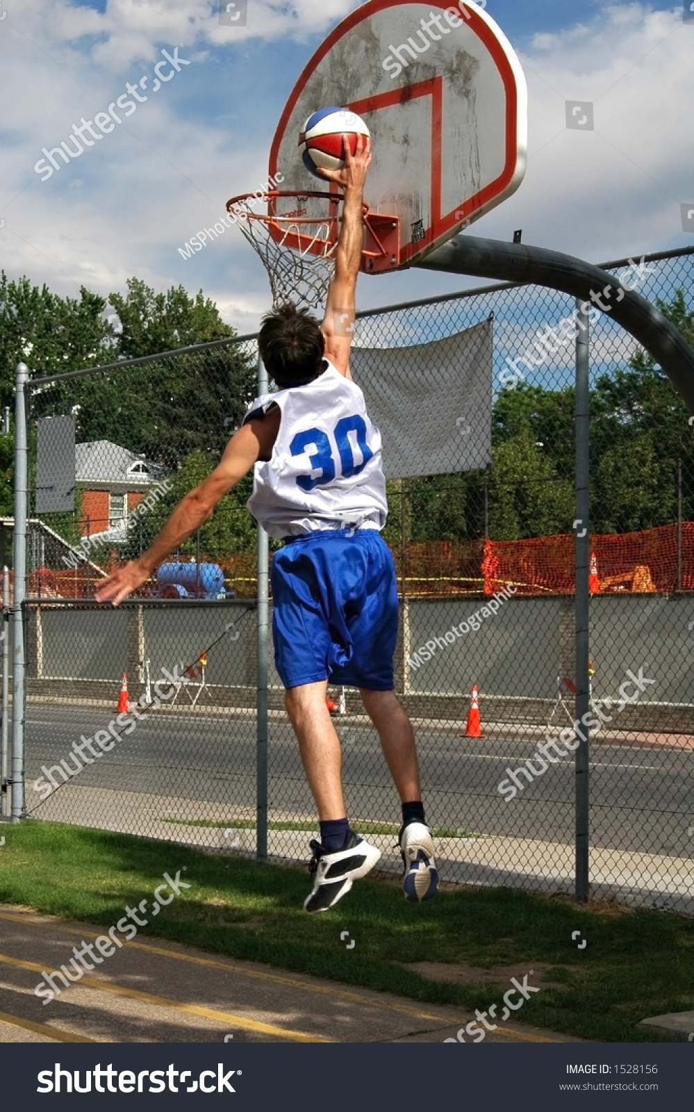 Basketball Player Makes A Jump Shot Stock Photo 1528156 : Shutterstock