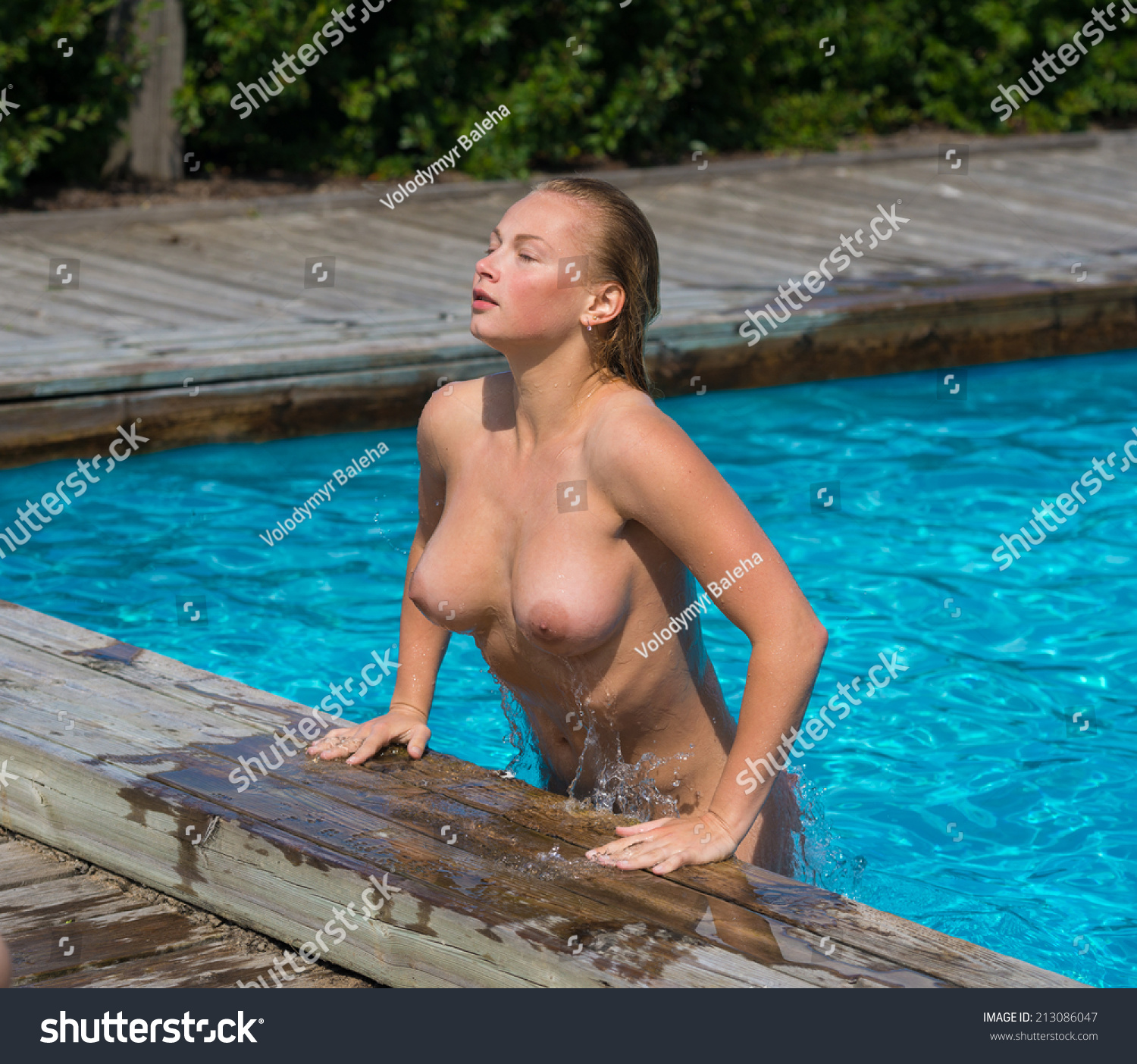 Nude Swim Woman 105