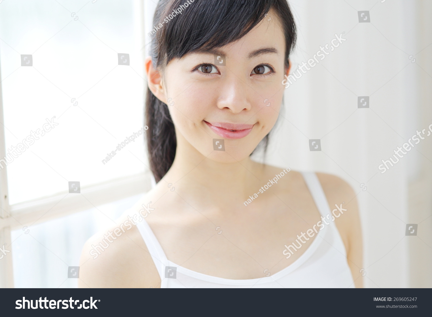 the Asian shower in girl the Asian shower in girl