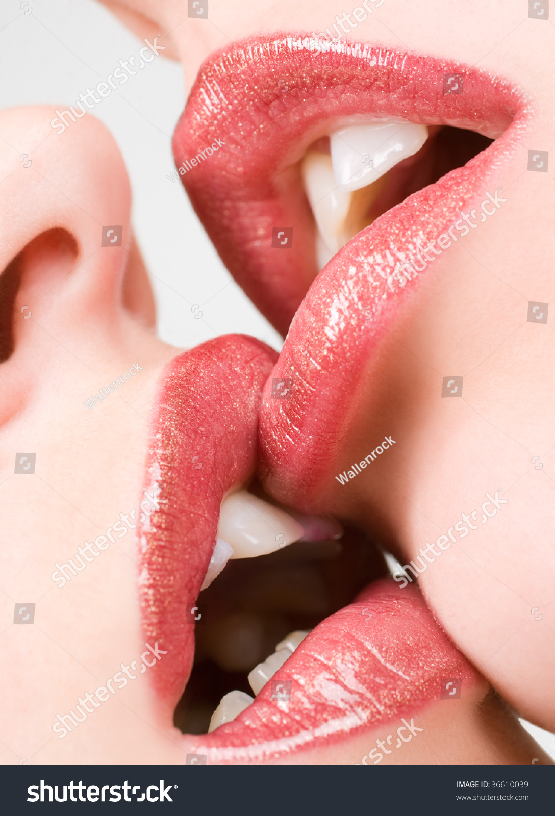 Kissing Pussy Lips 106