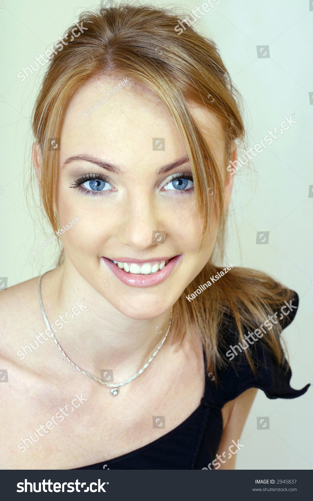 Beautiful Young Ginger Smiling Girl With Big Blue E