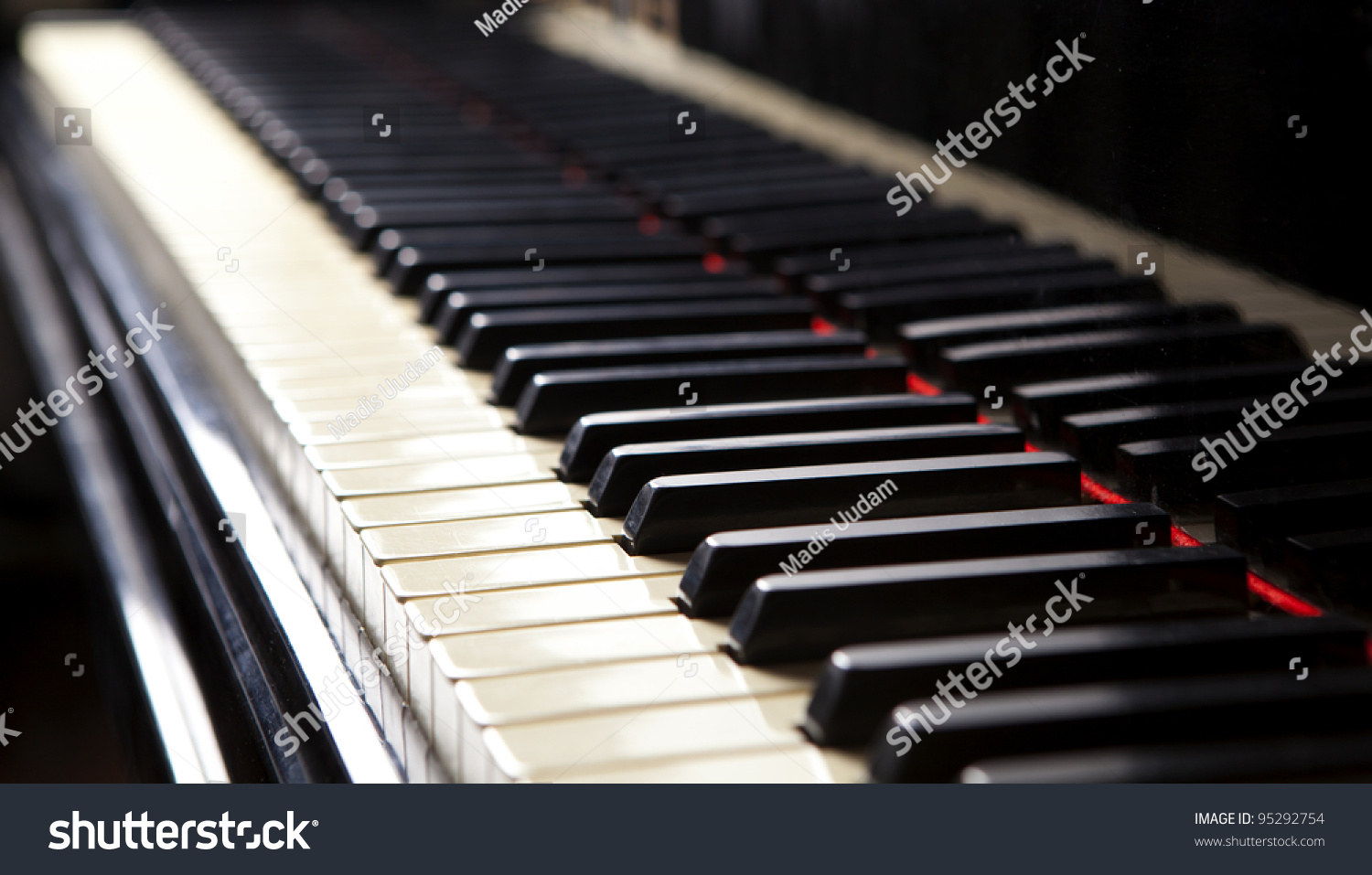 Black And White Piano Keys Stock Photo 95292754 : Shutterstock