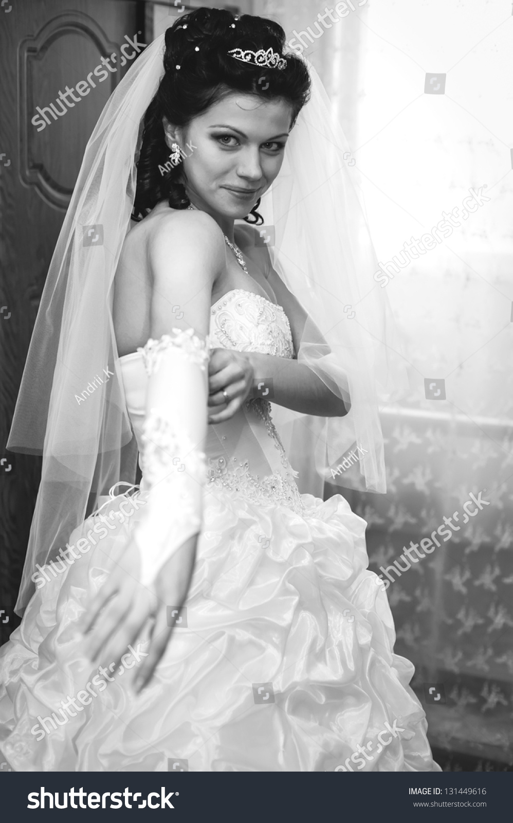 Can young beautiful bride preparing simply matchless Useful idea young beautiful bride preparing and what