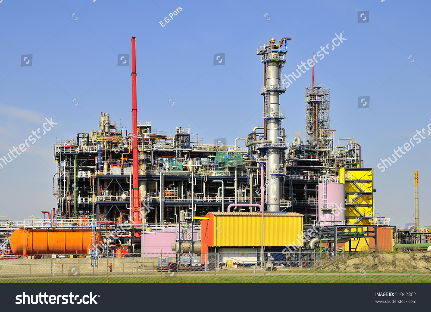 Chemical Plant Construction Stock Photo 51042862 : Shutterstock