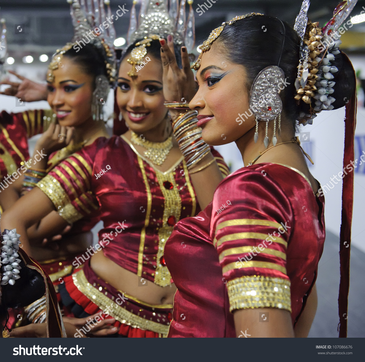 Chengdu May 29sri Lankan Girls Perform Stock Photo 1