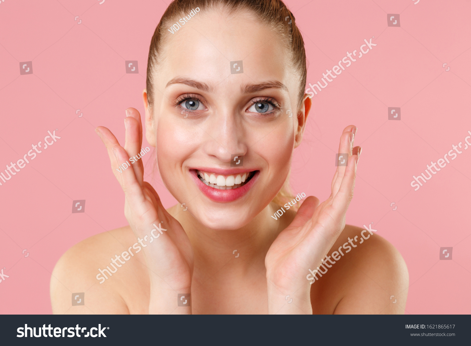 Close Blonde Half Naked Woman 20s Stock Photo Edit Now 1621865617