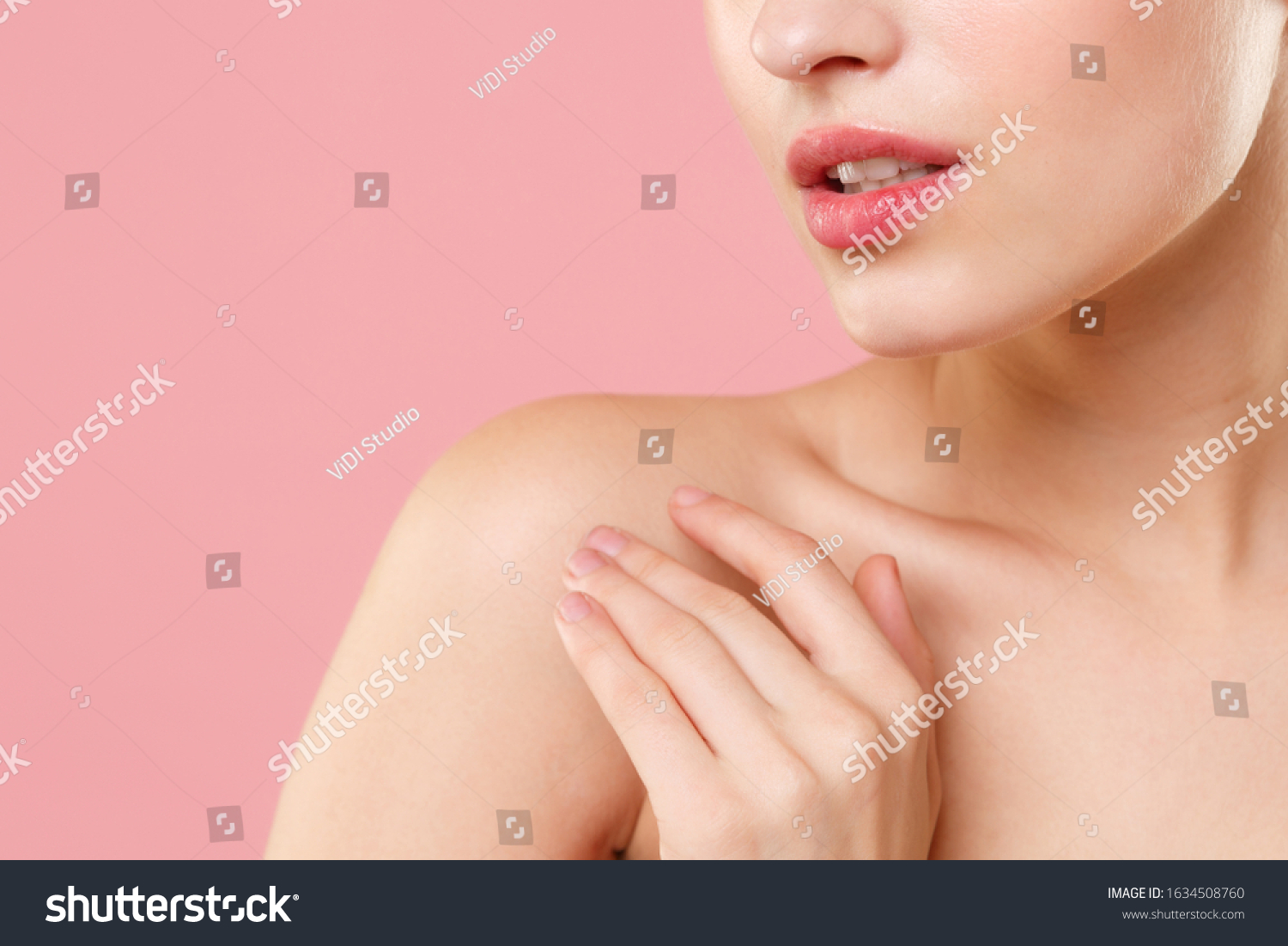 Close Cropped Blonde Half Naked Woman Stock Photo 1634508760 Shutterstock