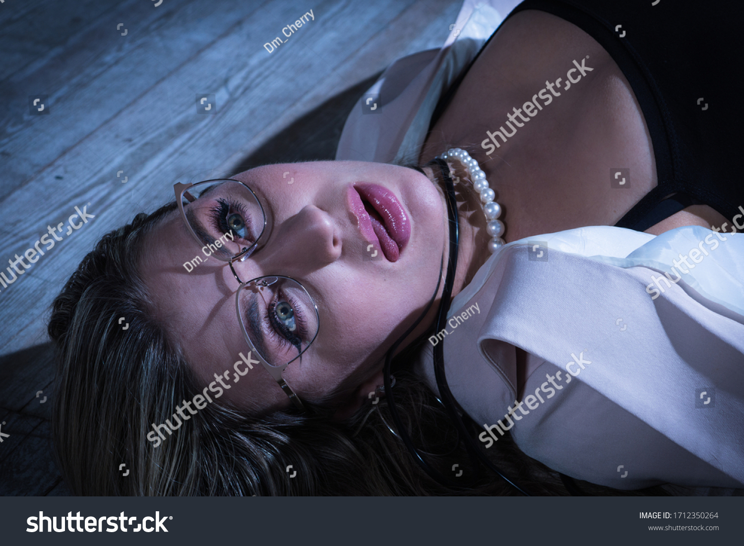 Crime Scene Strangled Pretty Business Woman Foto Stock Shutterstock