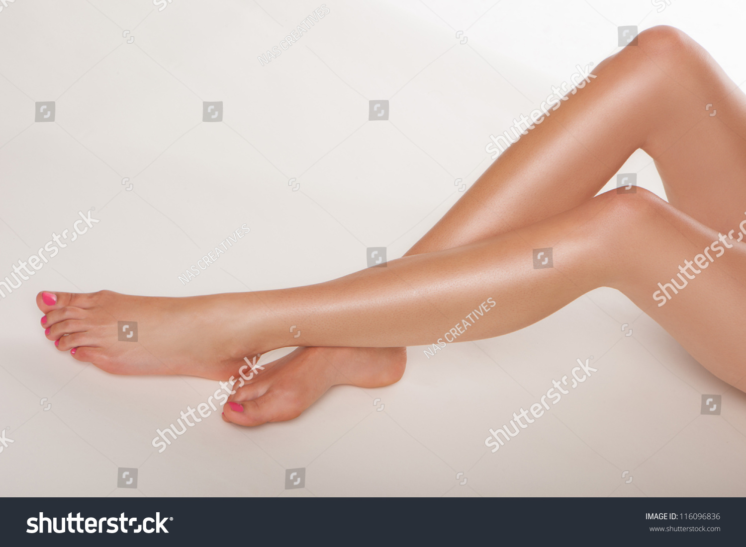 hook up on twitter sexy naked girls lying down