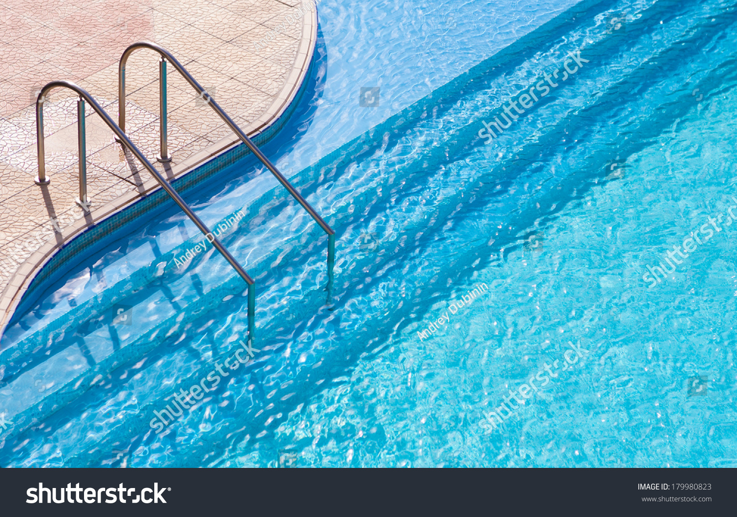 curved pool steps