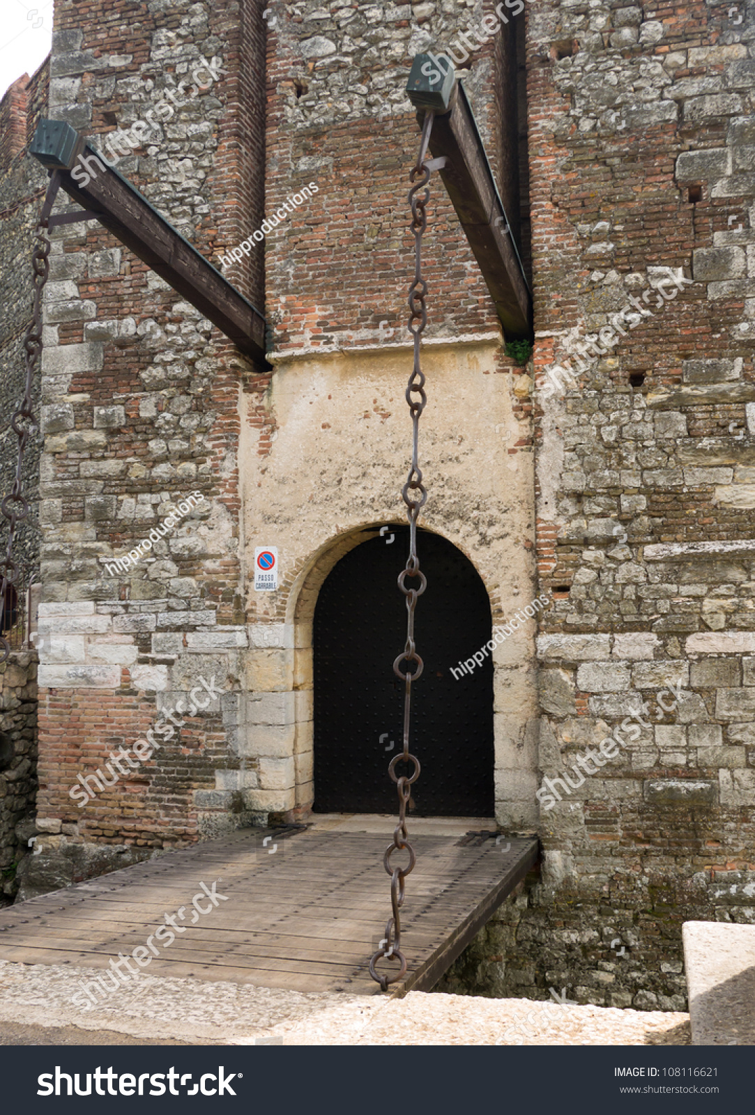Drawbridge At An Medieval Italian Castle Stock Photo 108116621