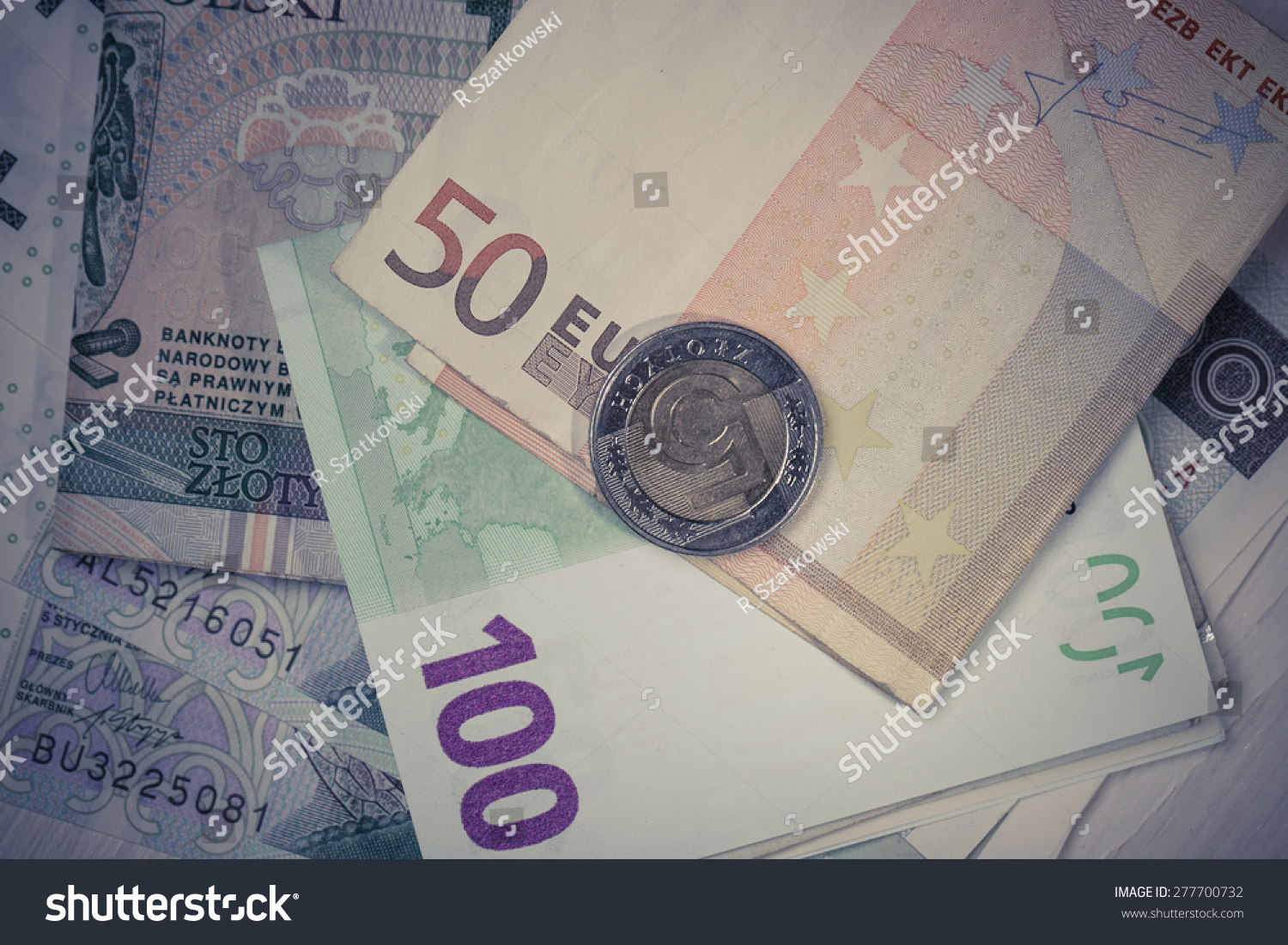 euro-polish-zloty-banknotes-international-currency-stock-photo