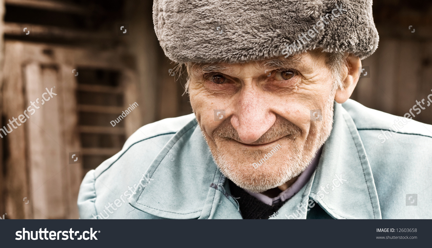 Face Of Smiling Old Senior Wrinkled Man Stock Photo 12603658 : Shutterstock