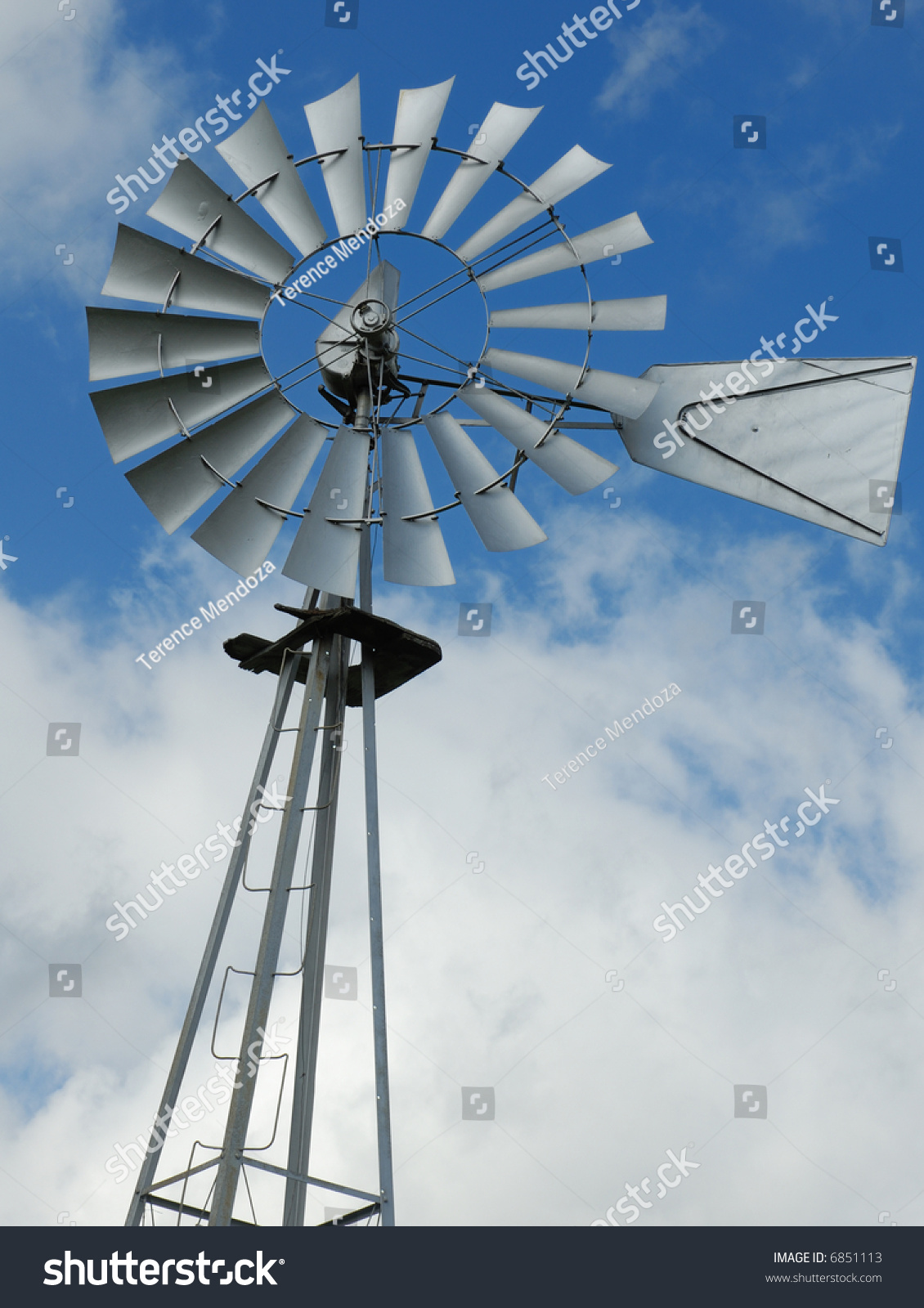 Farm Windmill Water Pump Stock Photo 6851113 Shutterstock