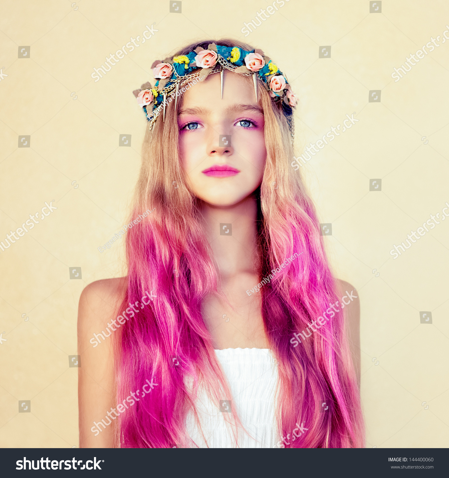 All Teens With Flowers In Their Hair Love Big   XXLcocksnwomen