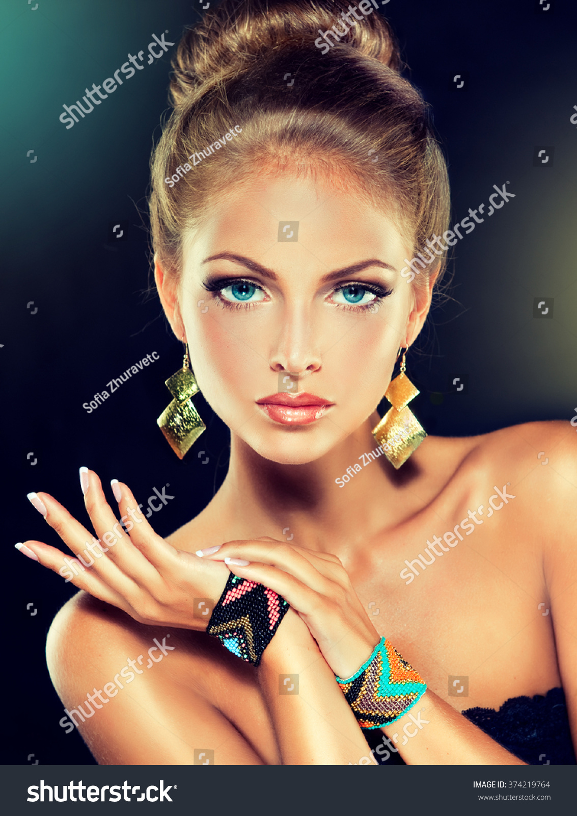 fashion woman with jewelry girl with the hair ban and fashionable jewelry earrings bracelets fashion woman with jewelry girl with the hair ban and fashionable jewelry earrings bracelets