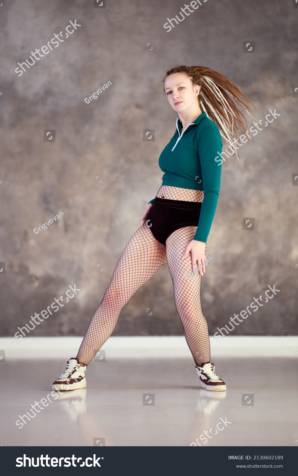 Female Twerk Dancer Rehearsing Dance Gym Stock Photo