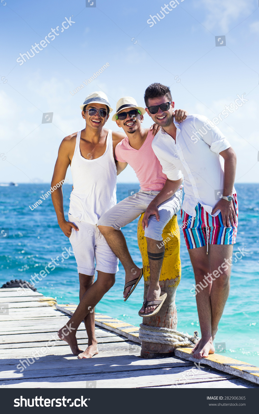 Group Young People Traveling Latinamerica Isla Stock Photo 282906365