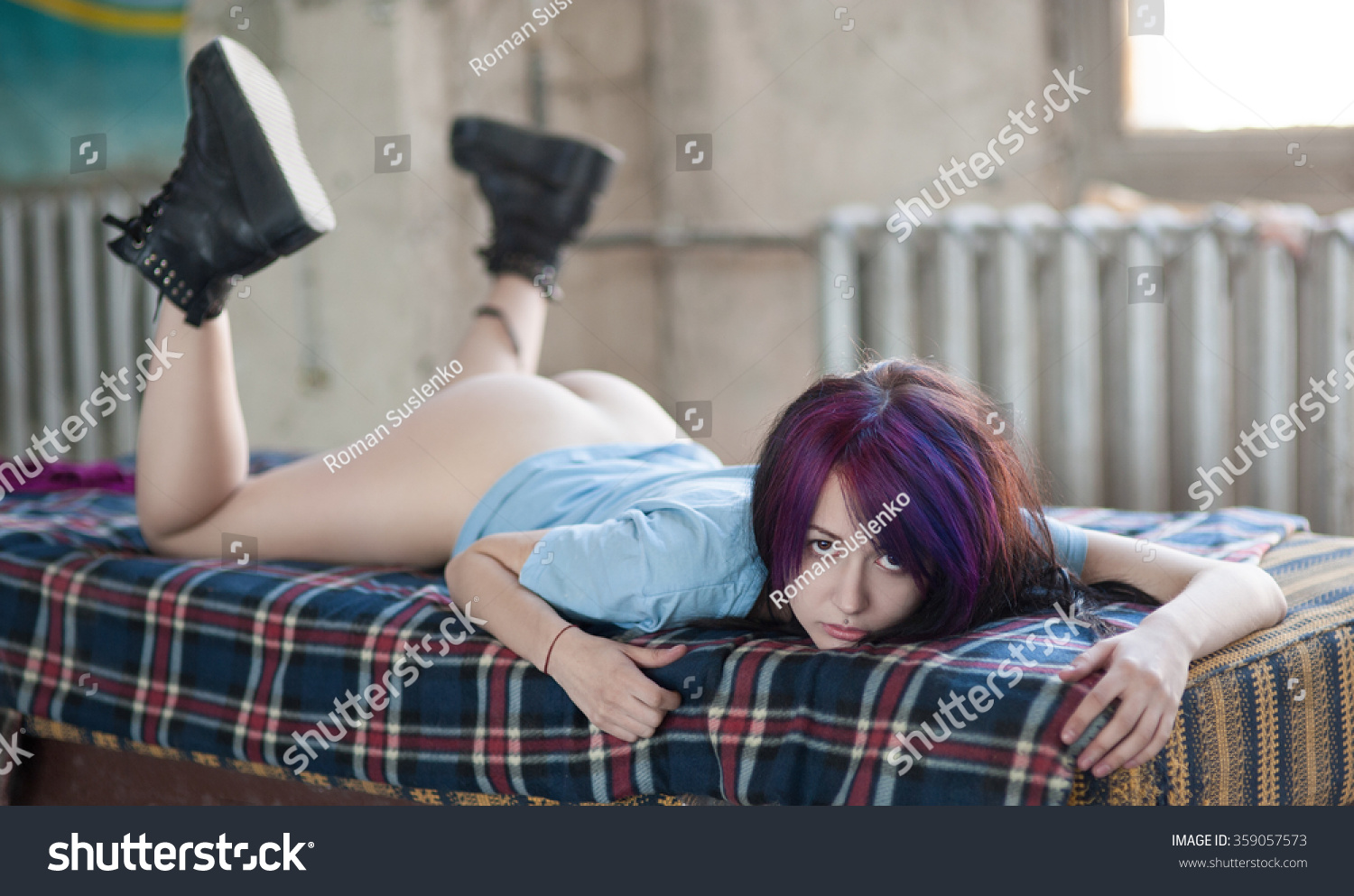 nude wife cleaning room australian midget cup