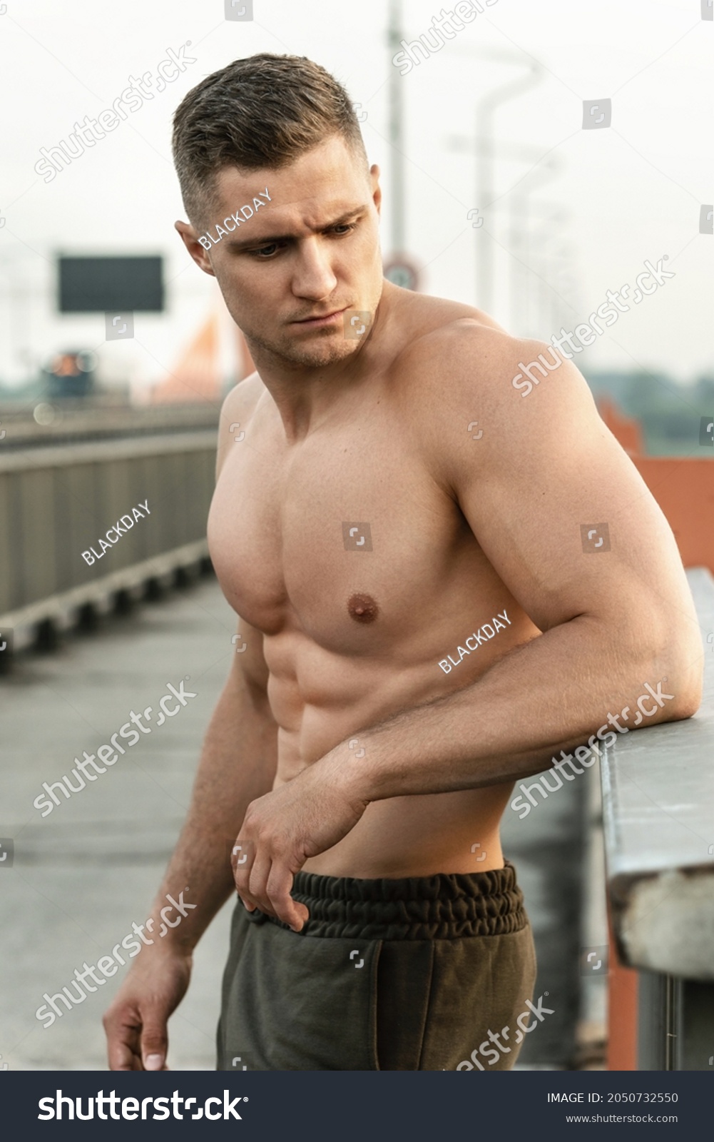 Handsome Muscular Man Naked Torso During Stok Fotoğrafı Shutterstock