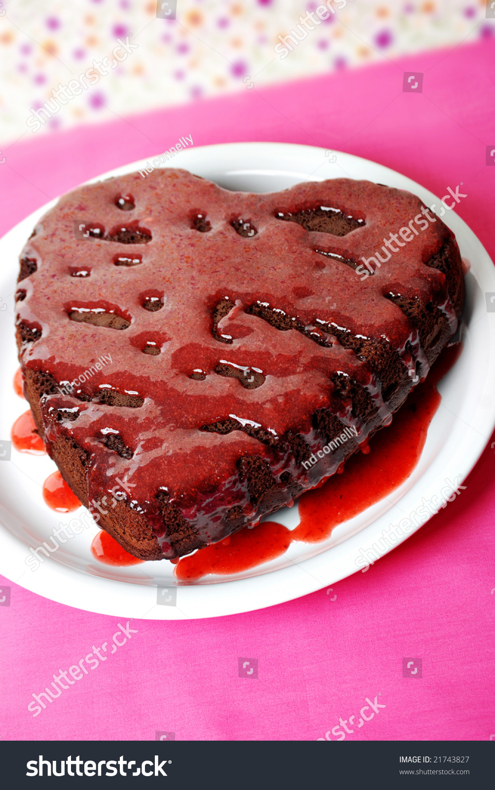 Heart-Shaped Chocolate Cake With Strawberry Glaze Stock Photo 21743827 ...