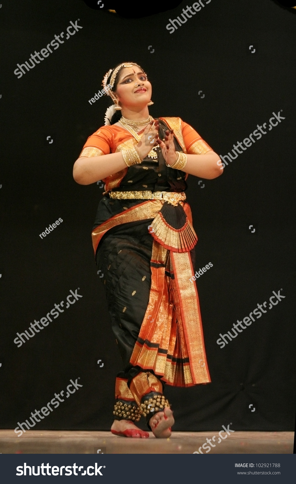 Hyderabad,Ap,India-May 12:Kumari Sharanya Performs Bharatanatyam Dance ...