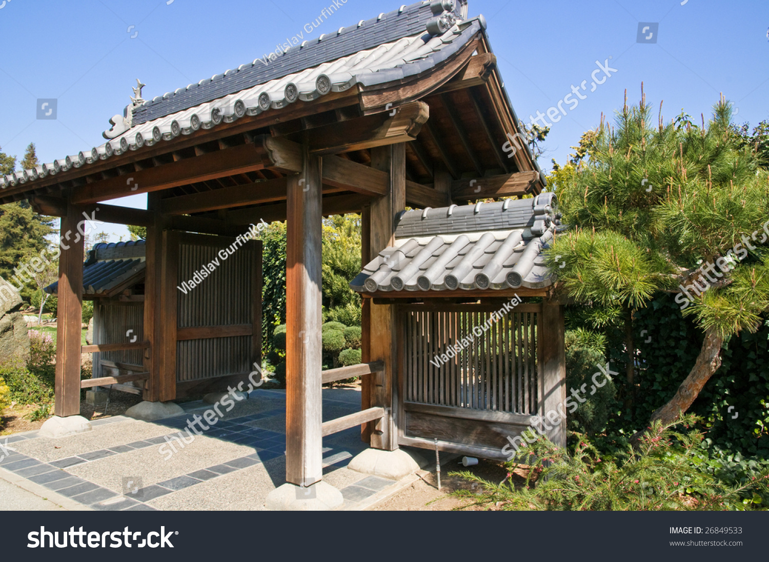 Japanese Garden - Entrance Gate Stock Photo 26849533 : Shutterstock