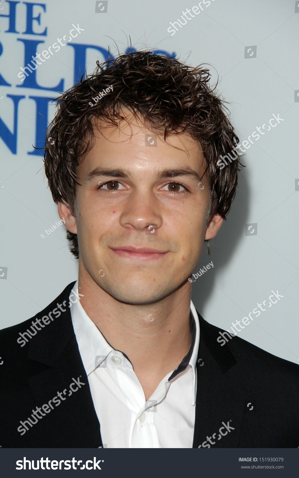 Johnny Simmons Johnny Simmons